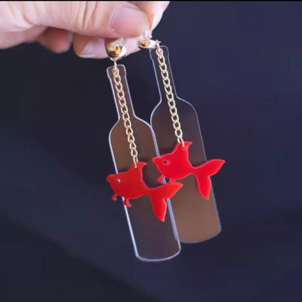 Korean Style Earrings "fish in a bottle"🐟🍾